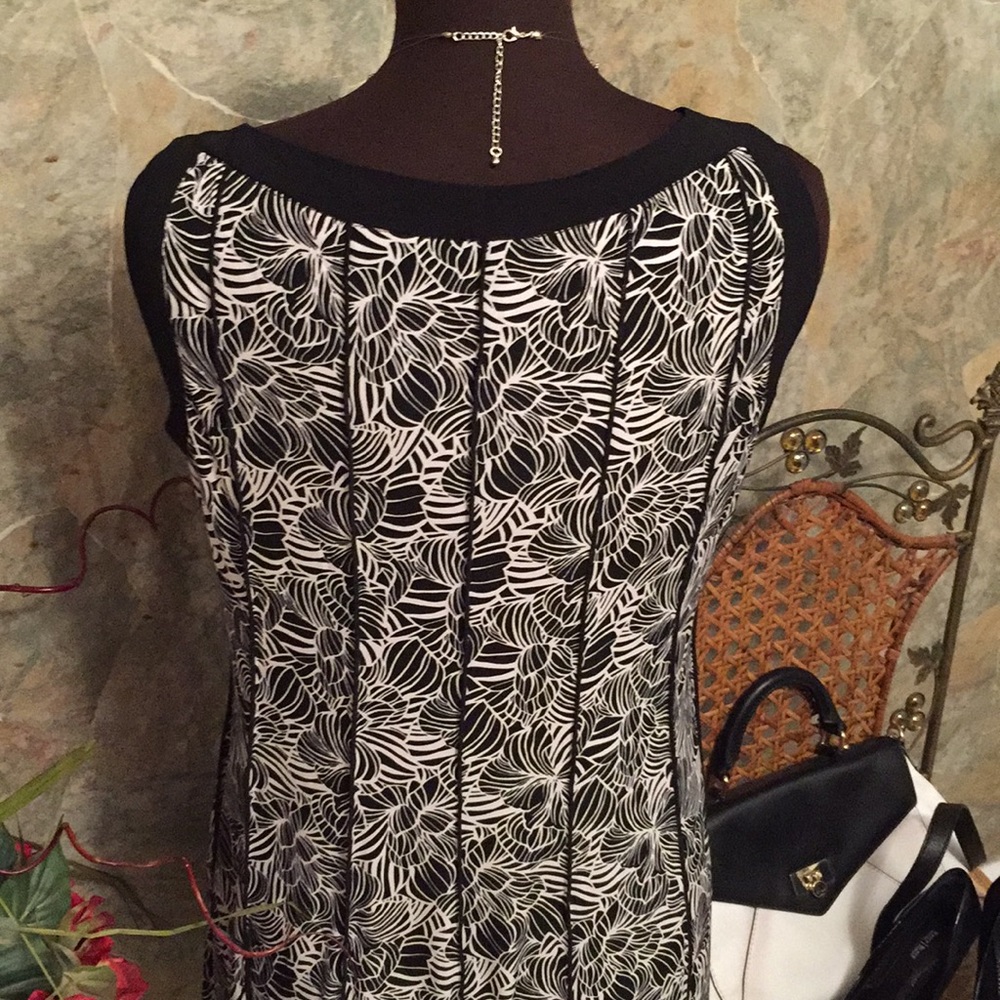 Dress. Hello gorgeous! Classic black-and-white. - Picture 6 of 8